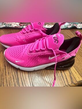 NEW!!! Nike Hot Pink Air 270 7Y